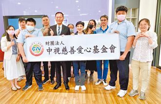 受助生癌逝 中視愛心基金會慰遺屬