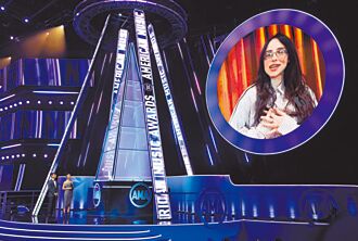 怪奇比莉AMAs橫掃7獎 泰勒絲全槓龜