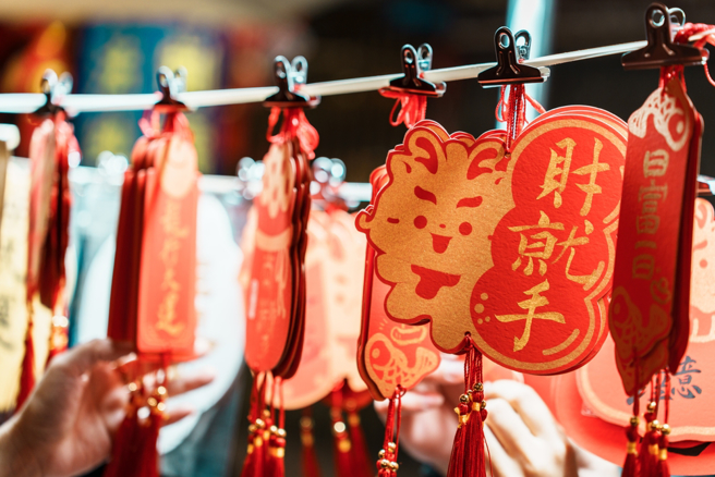 屬豬的人農曆5月財運大開，長輩緣佳，與親友多互動有助拓展金脈。（示意圖：Shutterstock／達志）