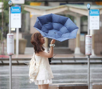 天气》梅雨锋面袭 剧烈天气扫台！下周再炸3天