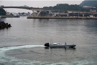 中科院快奇攻擊無人艇  八月在九鵬基地操演