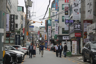 晶片慘輸台積電沒關係！南韓1產業稱霸全球 每年百萬人造訪
