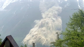 影》瑞士阿爾卑斯山冰川塌了！吞掉下方「9成村莊」畫面駭人