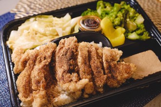 黑心猪排「流窜南北」 过期2年照卖！2.3万片全被吃下肚