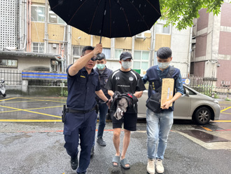 孙生又出事！被控涉偷拍性爱片  上铐移送北检画面曝