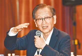 施崇棠：华硕全力转型全方位AI公司