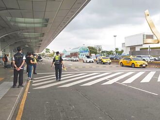 高雄 計程車團體繞行機場 爭載客權