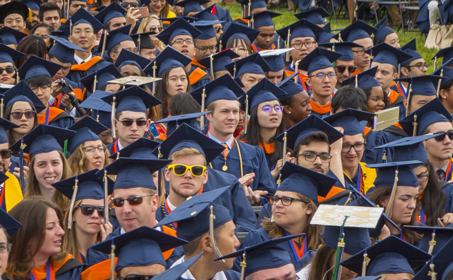 在2023-2024學年，美國有超過110萬名國際學生，為美國經濟貢獻近440億美元。（示意圖：Shutterstock/達志）