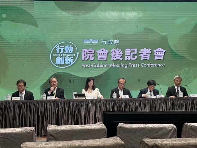 行政院召開院會後記者會。（張薷攝）