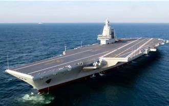 甲板出現大量輪胎印！陸航母「福建」艦服役進入倒數計時