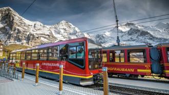 TISSOT致敬少女峰推五款聯名表 還送登山列車優惠券