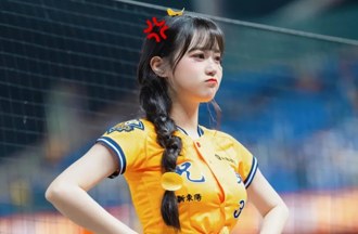 邊荷律怎麼了？半夜突喊「沒胃口」急致歉：是很嚴重的事