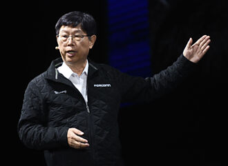 鸿海：今年营收拚衝破7兆