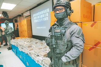 東沙海域運毒 海巡扣402公斤大麻