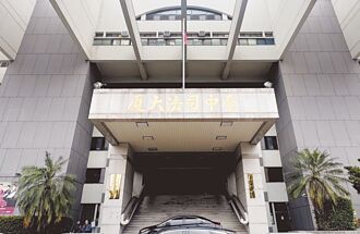 台中 狼師偷拍30女童 一審判12年