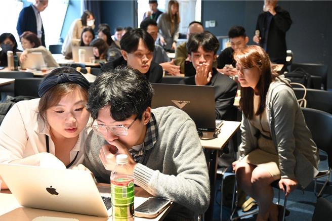 桃園市政府青年事務局29日舉辦「2025探索科技新視界」北部新創跨區交流會。（圖／青年局）