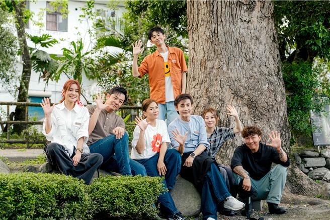莎莎（左起）、姚元浩、江美琪、吴政迪、包伟铭、白安、郭泓志。（好看娱乐提供）