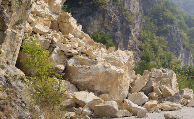 印尼西爪哇岛的西爪哇省一处採石场30日发生山崩，多人死伤受困。图非案发现场。（示意图：shutterstock／达志）