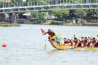 龍舟競賽慶端午 國軍官兵秀戰力