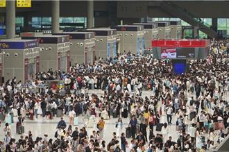 陸端午假期首日迎高峰  鐵路預計發送旅客1780萬人次