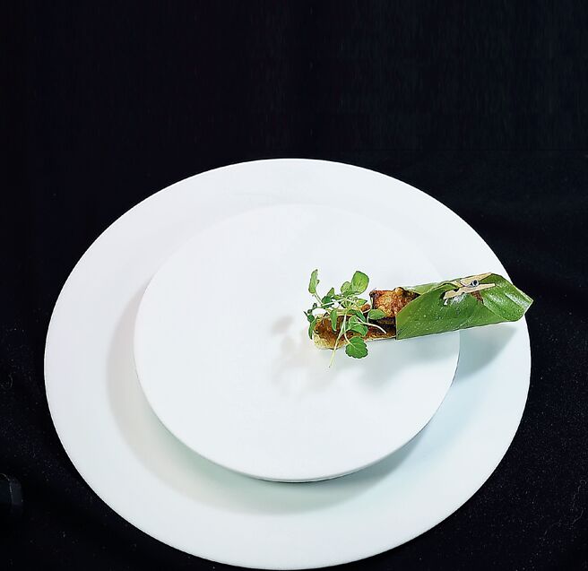 「T+T」菜式擺盤簡約、現代，且總是有大量「留白」，所以菜式總是很搶眼。圖／姚舜