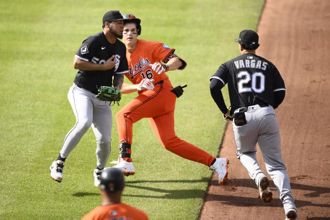 MLB》金鶯菜鳥假摔被抓好尷尬 引爆板凳、牛棚清空對峙