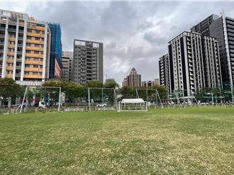 桃2大足球場都位處校園預定地 地方憂設校就消失