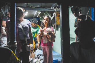 川普驅逐拉美移民 最高法院開綠燈