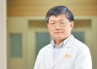 李威震巧手换肝 创移植佳绩