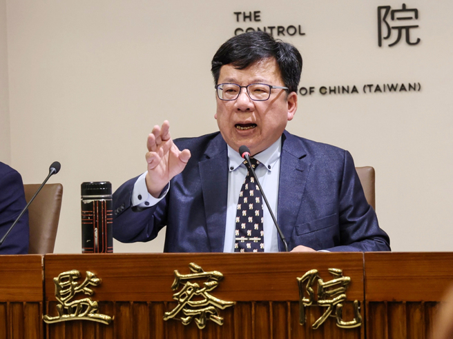 监察院秘书长李俊俋让公务车带爱犬去美容，引发质疑。（资料照／邓博仁摄）