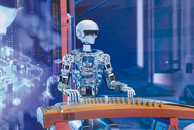 中国大陆官方已备妥2.1兆元的新型政策性金融工具，拉动人工智慧（AI）、数位经济在内科创重点领域重大项目的社会投资，应对中美关税战。图为第二十一届文博会。（新华社）