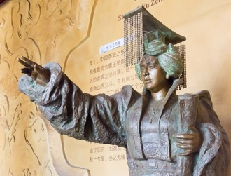 武则天为何将江山还给李家？千年后才懂她的高明布局