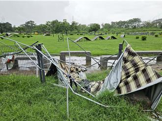 屏東寵物公園颱風後荒廢近1年遭轟 縣府回應了