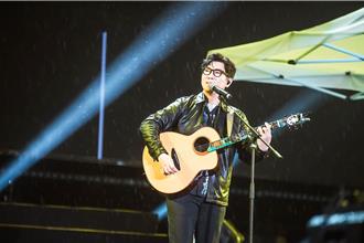 品冠鬆口提家人 感性「眼眶泛淚」