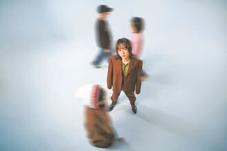 持修選衣自在擺第一