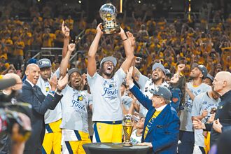 NBA》溜马击溃尼克 相隔25年重返决赛