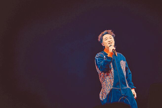 陳奕迅巡演高雄站5月31日迎來最終場，現場連飆多首經典好歌。（My Kan提供）