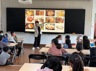 平凡五金行走进5所小学 送上来自餐桌的祝福