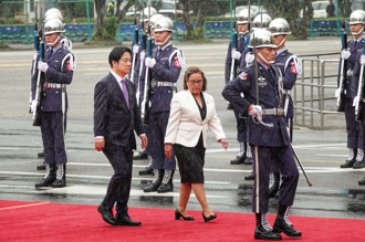 馬紹爾總統訪台「狼狽淋雨」 沒雨天備案？總統府回應了