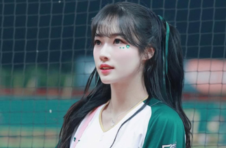 好暖！球僮弟忙到半夜回家 台鋼韓籍女神做1事全場哭了