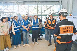 秀峰高中70年 修好校舍當獻禮
