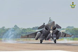 万国牌 印度空军款式庞杂