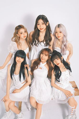 紫月光狂练新歌 录音间泪崩