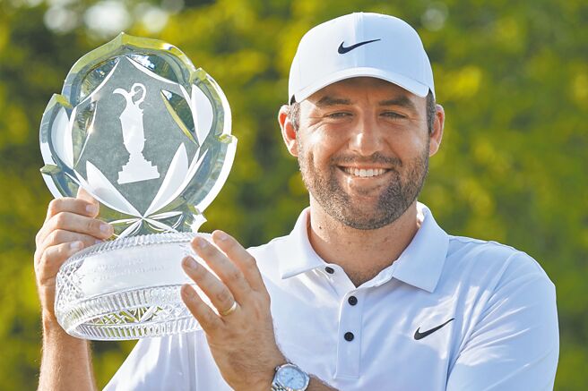 薛佛洛成為史上第二位在紀念高球賽完成衛冕的選手。（美聯社）