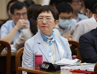 立委关心899号歧视性外国规范 财长：台湾还未符合