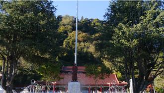 梨山賓館前蔣中正銅像將移除？處長曝「只是移至館內」