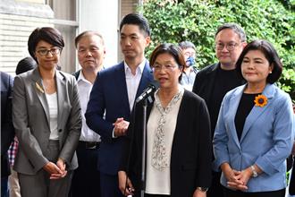 彰化遭刪51.7億補助款  王惠美赴政院遞交訴願書