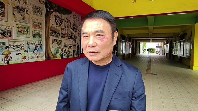 苗栗县高中校园办BB枪射击比赛，苗栗县长锺东锦4日再痛批教育部应该要有人为这事负责。（谢明俊摄）