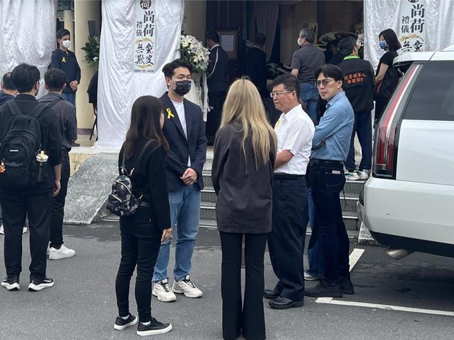 新北市议员吕家恺出席洪女告别式。（王扬杰摄）