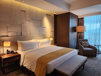 太噁心！ 酒店枕套竟是醫院貨？ 業者道歉難止血